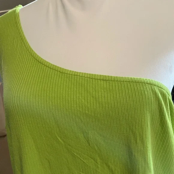 5 for 30$🔥 BP Green cropped Top - Picture 3 of 7